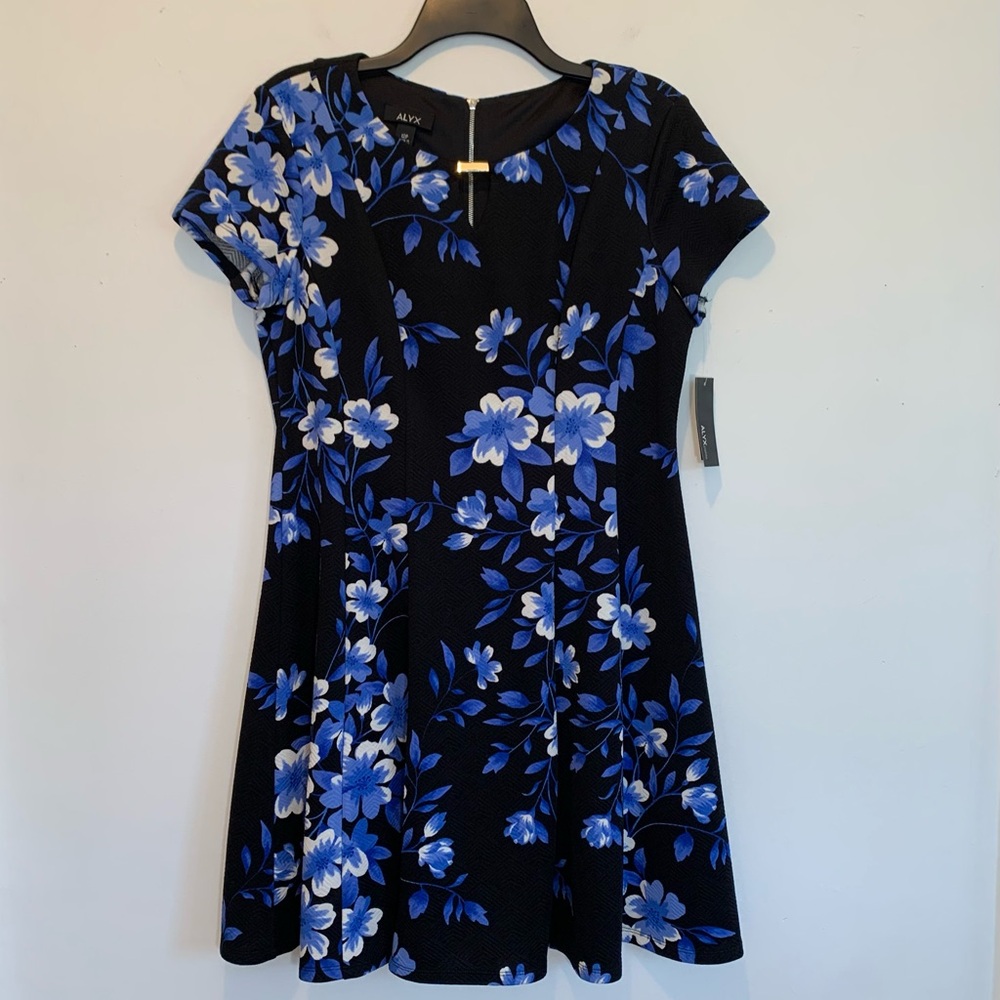 Alyx Fit & Flare Dress Short Sleeve 12P Blue & black Flora Floral